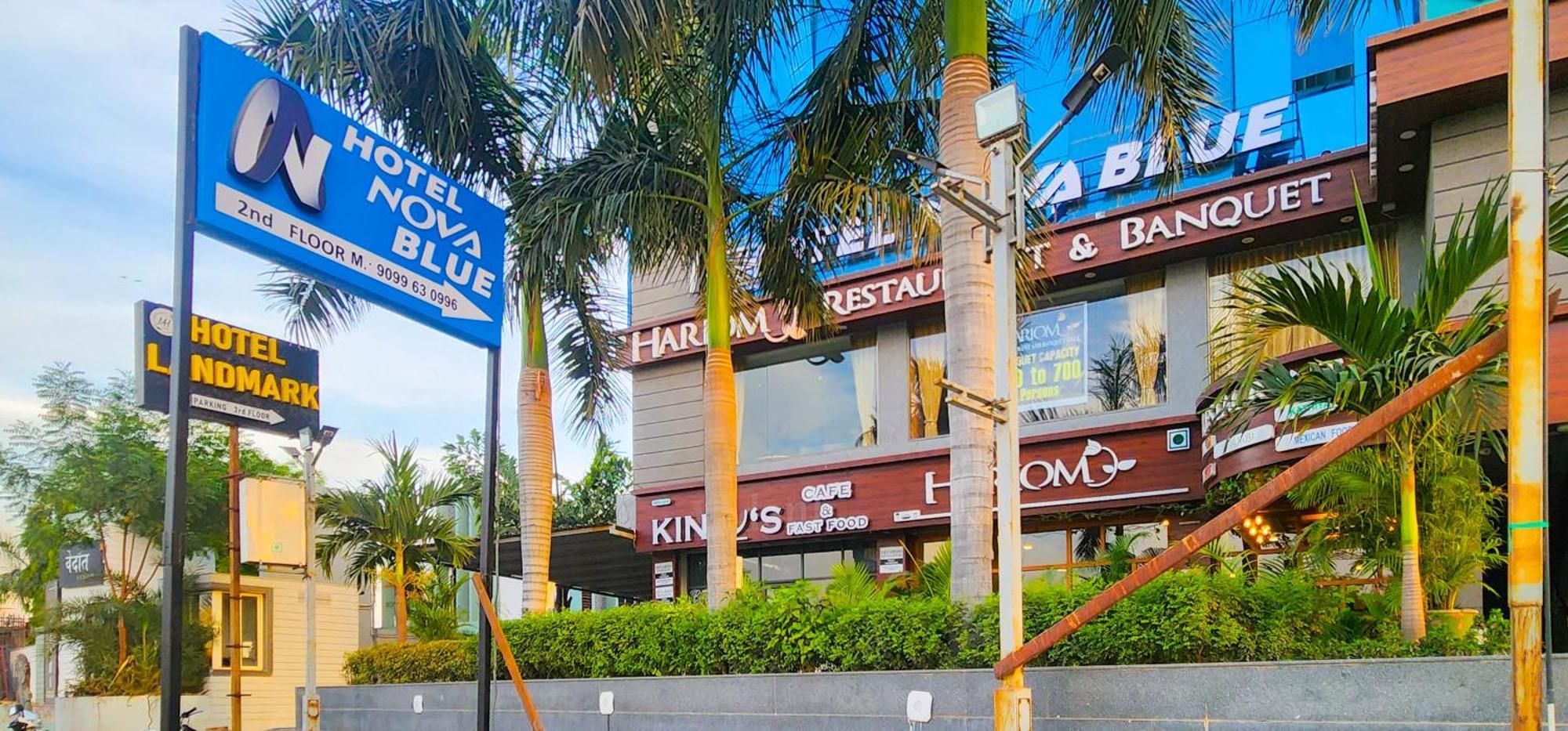 Hotel Nova Blue Ahmedabad Esterno foto