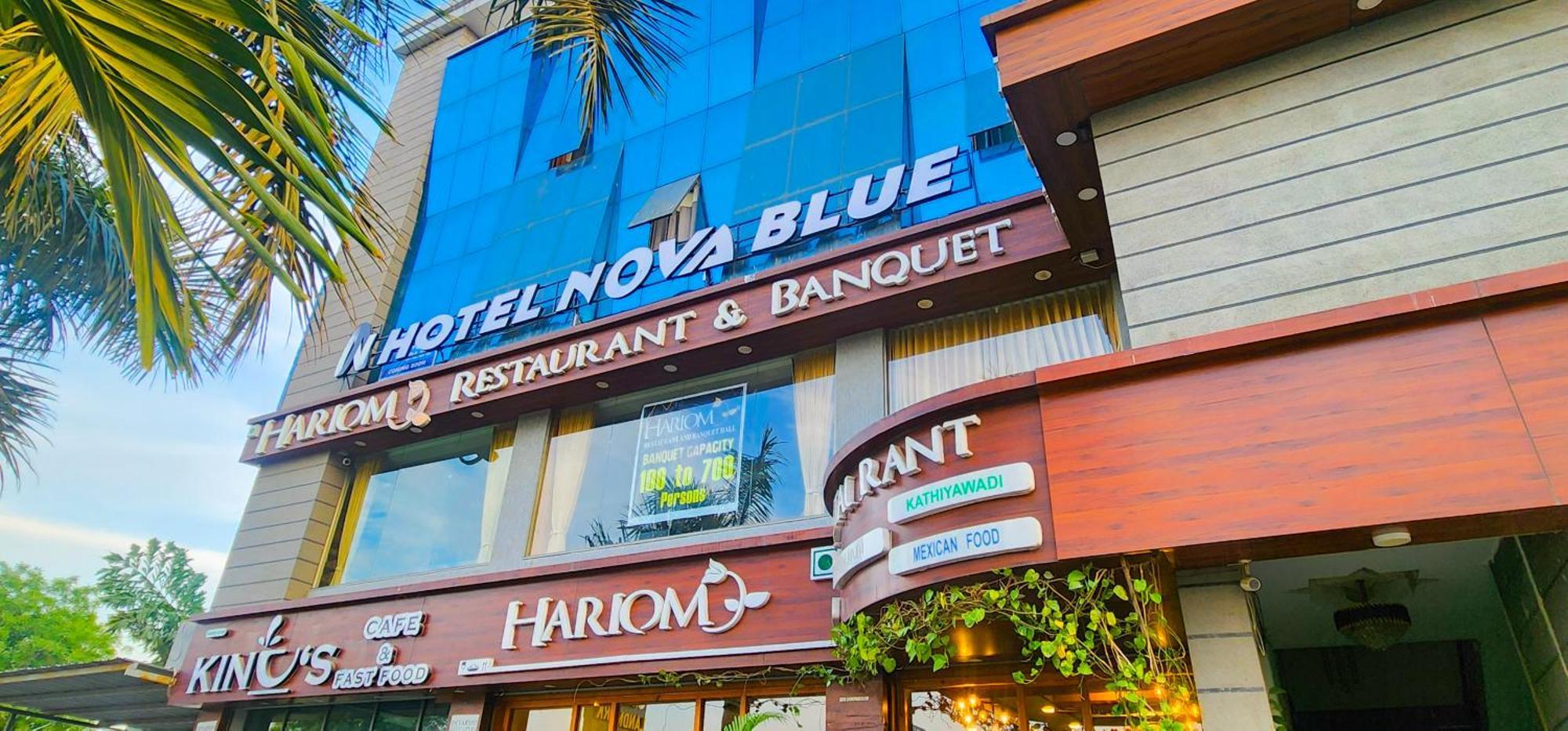Hotel Nova Blue Ahmedabad Esterno foto